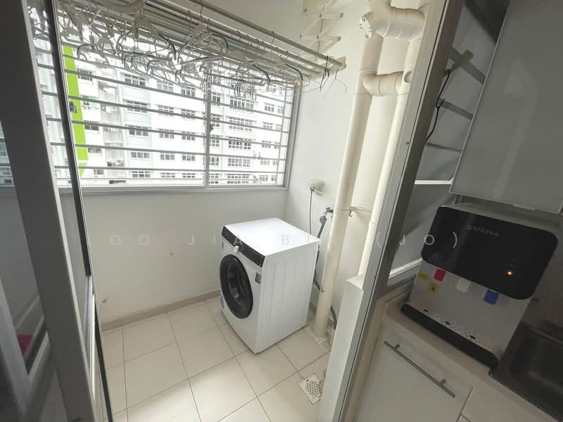524A Tampines Central 7, 524A Tampines Central 7, 3 Bedrooms, 1,216 sqft, HDB Flat For Rent, by Loo Jia Bin (Jo), 500138600 - Service yard - PropertyGuru.com.sg