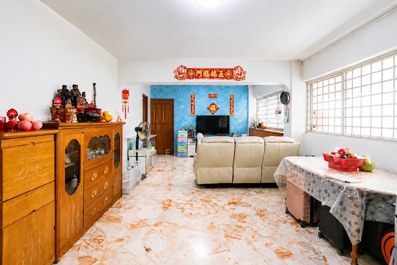 310 Jurong East Street 32, 310 Jurong East Street 32, 3 Bedrooms, 1,130 sqft, HDB Flat For Sale, by Alex Lim, 500138605 - Living Room - PropertyGuru.com.sg