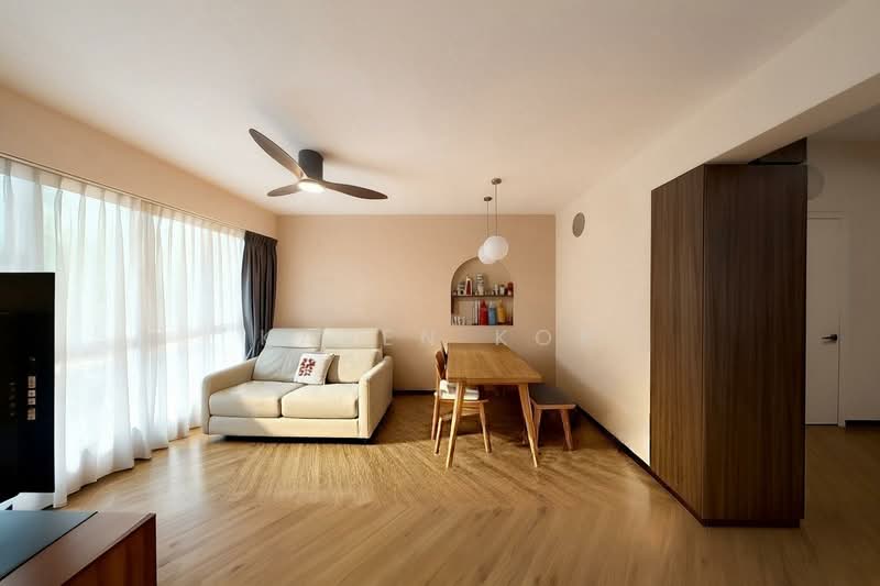 113D McNair Towers, 113D Mcnair Road, 2 Bedrooms, 732 sqft, HDB Flat For Sale, by Karen Kok, 500138614 - Living Room - PropertyGuru.com.sg