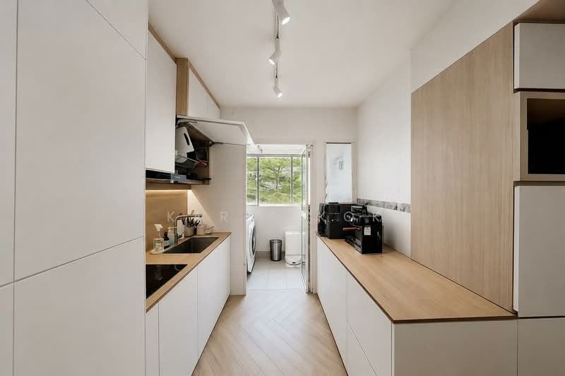 113D McNair Towers, 113D Mcnair Road, 2 Bedrooms, 732 sqft, HDB Flat For Sale, by Karen Kok, 500138614 - Kitchen - PropertyGuru.com.sg