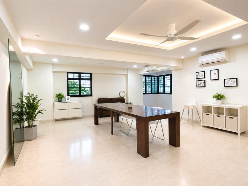 297B Compassvale Street, 297B Compassvale Street, 3 Bedrooms, 1,302 sqft, HDB Flat For Sale, by Alyssa Chia, 500138626 - Living Room - PropertyGuru.com.sg