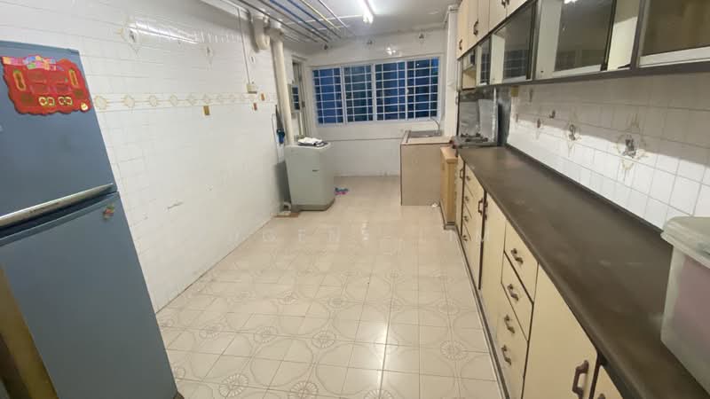 341 Clementi Avenue 5, 341 Clementi Avenue 5, 2 Bedrooms, 721 sqft, HDB Flat For Sale, by Eugene Lim, 500138629 - Kitchen - PropertyGuru.com.sg