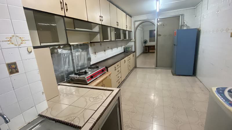 341 Clementi Avenue 5, 341 Clementi Avenue 5, 2 Bedrooms, 721 sqft, HDB Flat For Sale, by Eugene Lim, 500138629 - Kitchen - PropertyGuru.com.sg