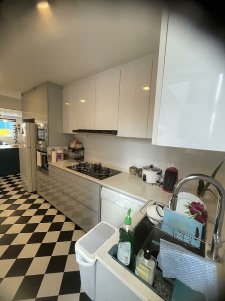135 Bishan Street 12, 135 Bishan Street 12, 3 Bedrooms, 1,302 sqft, HDB Flat For Rent, by Cindy Kuam, 500138632 - Kitchen - PropertyGuru.com.sg