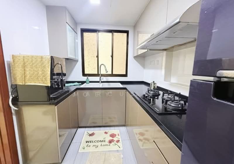 The Mayfair, 1 Jurong East Street 32, 3 Bedrooms, 1,184 sqft, Condominium For Rent, by Marcus T, 500138633 - Kitchen - PropertyGuru.com.sg