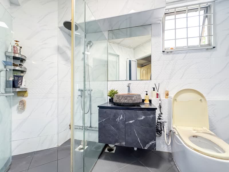 498G Tampines Street 45, 498G Tampines Street 45, 3 Bedrooms, 1,141 sqft, HDB Flat For Sale, by Keesya Ang, 500138634 - Bathroom - PropertyGuru.com.sg