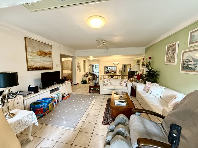 Pine Grove, 1N Pine Grove, 3 Bedrooms, 1,362 sqft, Condominium For Sale, by Derek Kong, 500138636 - Living Room - PropertyGuru.com.sg