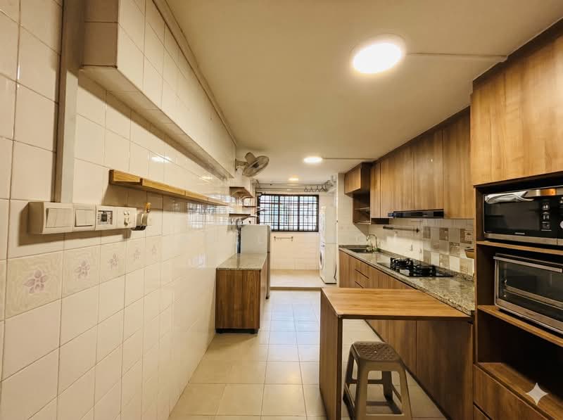 816 Woodlands Street 82, 816 Woodlands Street 82, 6 Bedrooms, 1,905 sqft, HDB Flat For Sale, by Axel Ang, 500138637 - Kitchen - PropertyGuru.com.sg