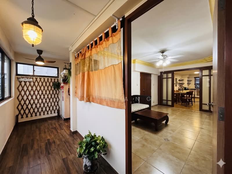 816 Woodlands Street 82, 816 Woodlands Street 82, 6 Bedrooms, 1,905 sqft, HDB Flat For Sale, by Axel Ang, 500138637 - Corridor - PropertyGuru.com.sg