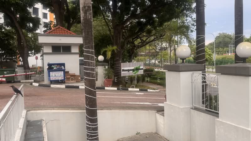Hougang Green, 5 Buangkok Green, 3 Bedrooms, 1,141 sqft, Apartment For Sale, by Teck Kee Henry Yeo, 500138641 - Entrance to the condo  - PropertyGuru.com.sg
