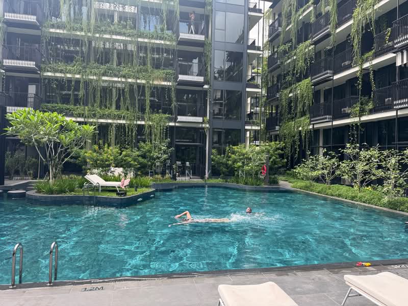 Jervois Mansion, 4 Jervois Close, 3 Bedrooms, 1,001 sqft, Condominium For Sale, by Benny Ng, 500138648 - Main Pool - PropertyGuru.com.sg