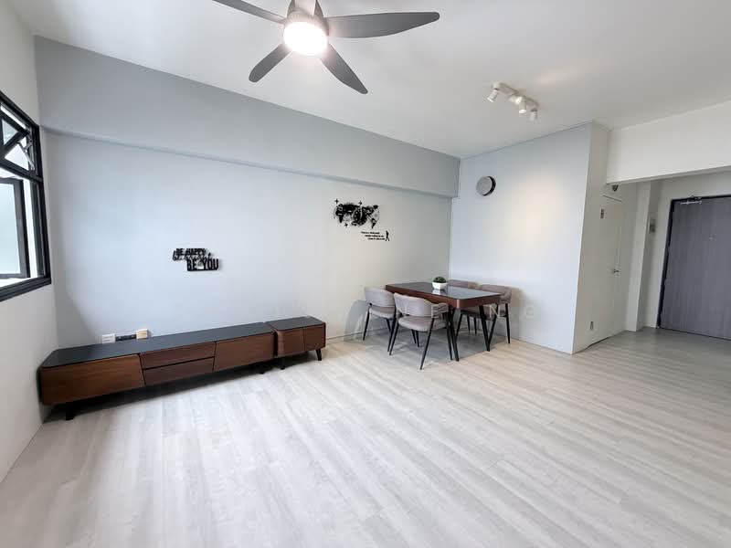 482 Admiralty Link, 482 Admiralty Link, 3 Bedrooms, 936 sqft, HDB Flat For Sale, by Christine Ng, 500138650 - Living Room - PropertyGuru.com.sg
