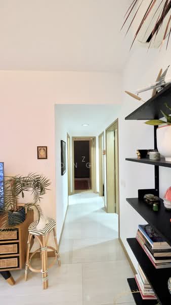Lakeville, 7 jurong lake link, 3 Bedrooms, 990 sqft, Condominium For Rent, by Hazel Wong You Er, 500138658 - Corridor - PropertyGuru.com.sg