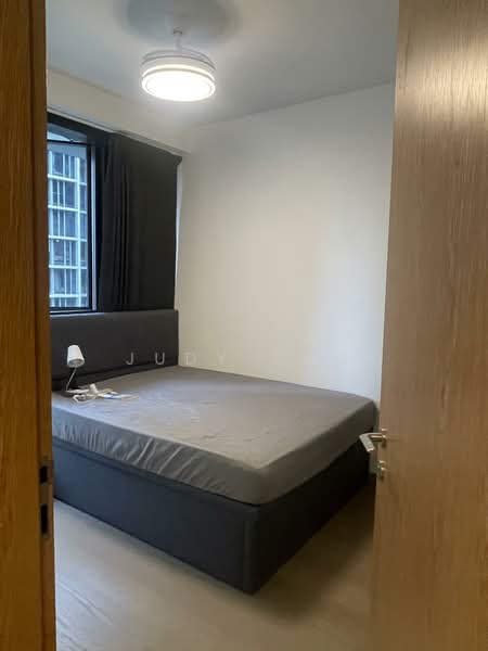 Penrose, 20 Sims Drive, 2 Bedrooms, 797 sqft, Condominium For Rent, by Judy Cho, 500138664 - Bedroom - PropertyGuru.com.sg
