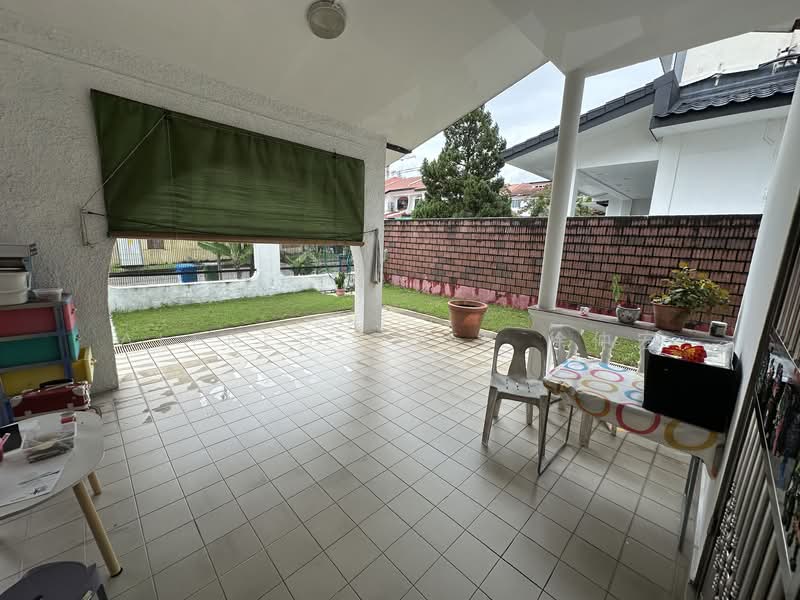 Chip Thye Garden, Yio Chu Kang Gardens, 5 Bedrooms, 2,500 sqft, Terraced House For Rent, by Alfred Chee 徐仲宏, 500138670 - Outdoor Verandah - PropertyGuru.com.sg
