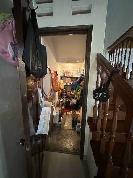 Chip Thye Garden, Yio Chu Kang Gardens, 5 Bedrooms, 2,500 sqft, Terraced House For Rent, by Alfred Chee 徐仲宏, 500138670 - Store Area below Staircase - PropertyGuru.com.sg