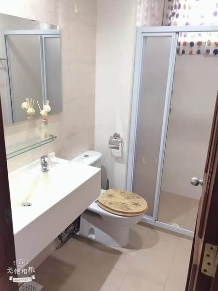 Windermere, 28 Choa Chu Kang Street 64, 3 Bedrooms, 1,281 sqft, Condominium For Sale, by Julian Li, 500138673 - Bathroom - PropertyGuru.com.sg