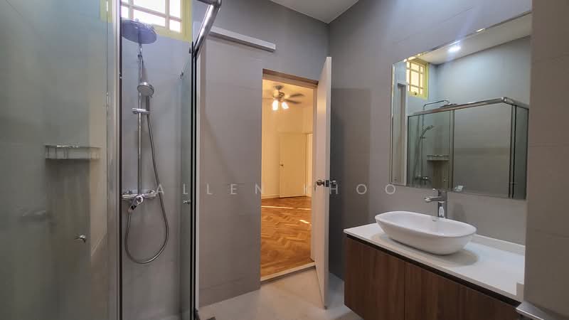 Orange Regency, 101 Fernhill Road, 4 Bedrooms, 2,422 sqft, Apartment For Rent, by Allen Khoo, 500138677 - Bathroom - PropertyGuru.com.sg