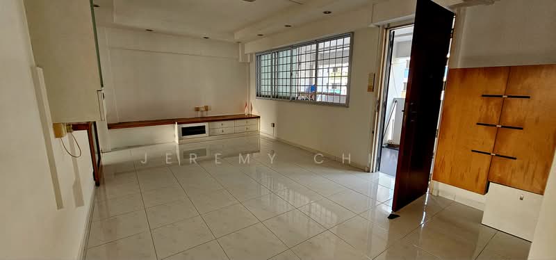 635 Yishun Street 61, 635 Yishun Street 61, 3 Bedrooms, 903 sqft, HDB Flat For Sale, by Jeremy Chia, 500138682 - Living Room - PropertyGuru.com.sg