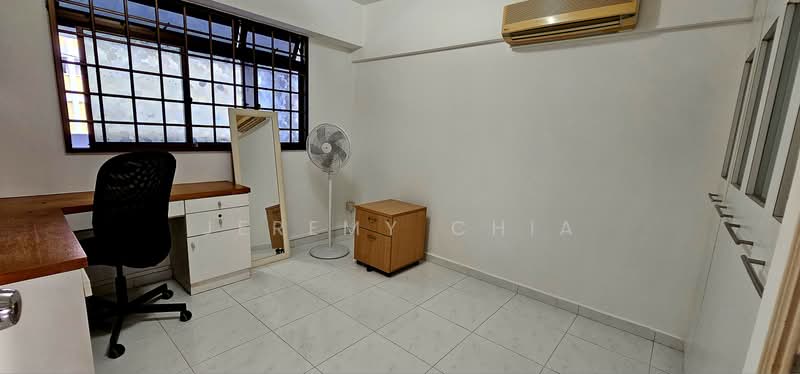 635 Yishun Street 61, 635 Yishun Street 61, 3 Bedrooms, 903 sqft, HDB Flat For Sale, by Jeremy Chia, 500138682 - Study - PropertyGuru.com.sg