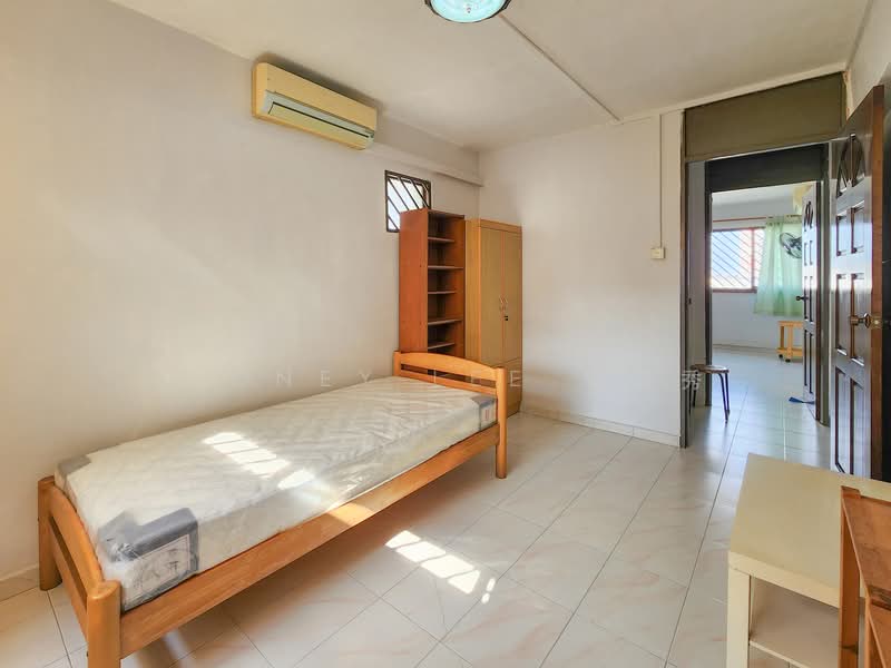 185 Bishan Street 13, 185 Bishan Street 13, 3 Bedrooms, 914 sqft, HDB Flat For Sale, by Sidney Lee 李美秀, 500138685 - Bedroom - PropertyGuru.com.sg
