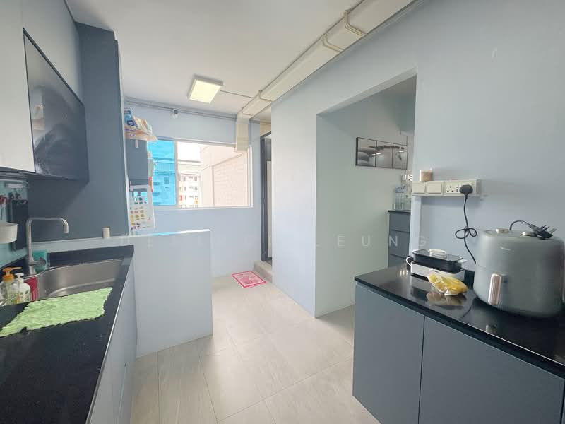 53 Pipit Road, 53 Pipit Road, 4 Bedrooms, 1,572 sqft, HDB Flat For Sale, by Desiree Leung, 500138699 - Kitchen - PropertyGuru.com.sg
