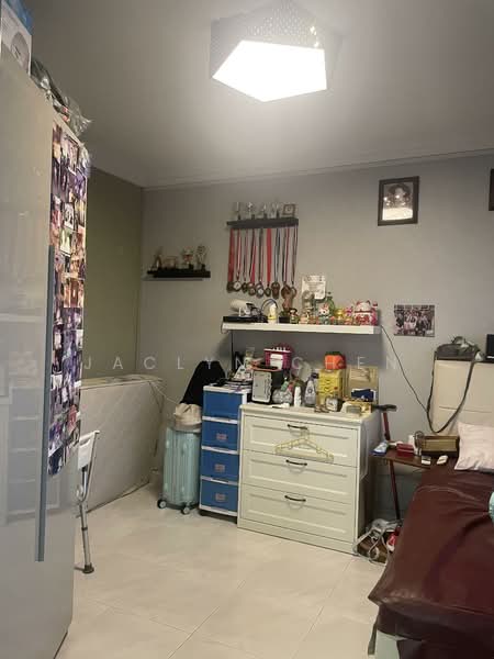 496E Tampines Avenue 9, 496E Tampines Avenue 9, 3 Bedrooms, 1,334 sqft, HDB Flat For Sale, by Jaclyn Chen, 500138709 - Study - PropertyGuru.com.sg