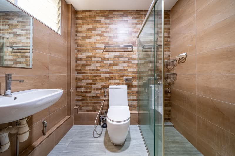 Roxy Square, 50 East Coast Road, 3 Bedrooms, 1,259 sqft, Condominium For Sale, by Matthew Tan, 500138716 - Bathroom - PropertyGuru.com.sg