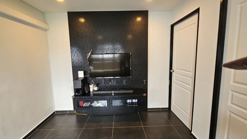 19 Cantonment Close, 19 Cantonment Close, 2 Bedrooms, 969 sqft, HDB Flat For Rent, by Elaine Tan, 500138732 - Living Room - PropertyGuru.com.sg