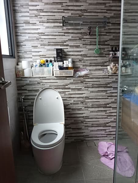 Richards Avenue, , 4 Bedrooms, 2,400 sqft, Corner Terrace For Sale, by Barry Cheong, 500138739 - Bathroom - PropertyGuru.com.sg