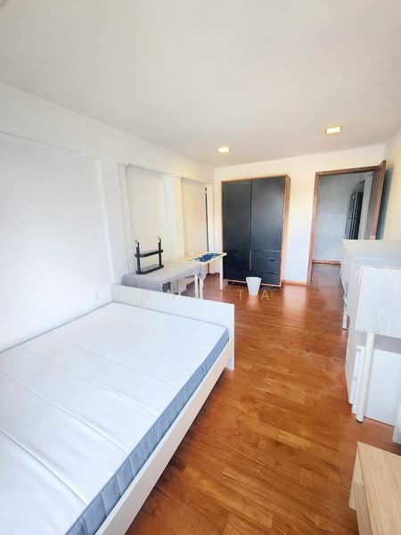 West Coast Gardens, , 4 Bedrooms, 2,500 sqft, Terraced House For Sale, by Lenny Tan, 500138744 - Bedroom - PropertyGuru.com.sg