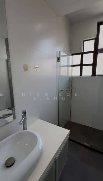 T G Mansion, 87C-87E Lorong H Telok Kurau, 3 Bedrooms, 1,270 sqft, Apartment For Sale, by Heng Kok Liang, 500138748 - Master Bathroom - PropertyGuru.com.sg