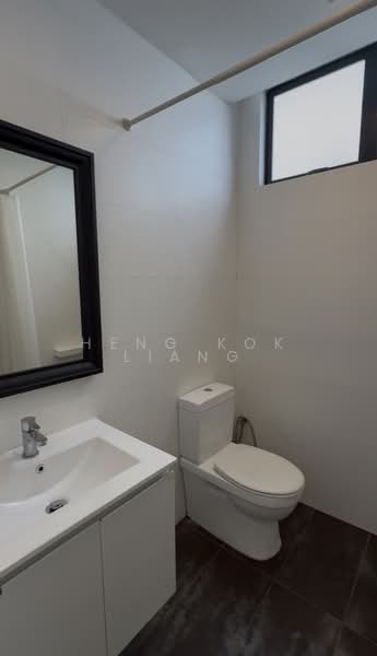 T G Mansion, 87C-87E Lorong H Telok Kurau, 3 Bedrooms, 1,270 sqft, Apartment For Sale, by Heng Kok Liang, 500138748 - Common Bathroom - PropertyGuru.com.sg