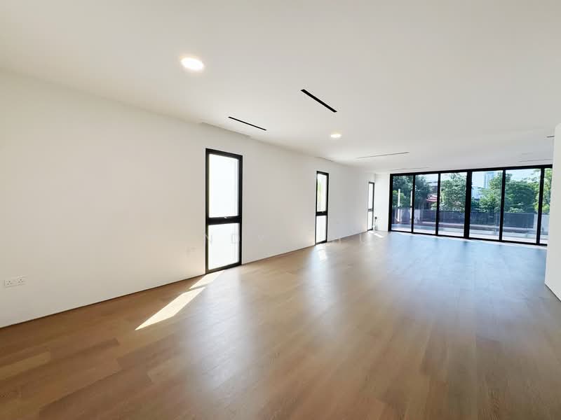 Rare Bungalow in D10- Architect Designed with Pool & Lift, , 5 Bedrooms, 12,110 sqft, Detached House For Sale, by Wendy Chua, 500138753 - Master Room with huge balcony - PropertyGuru.com.sg
