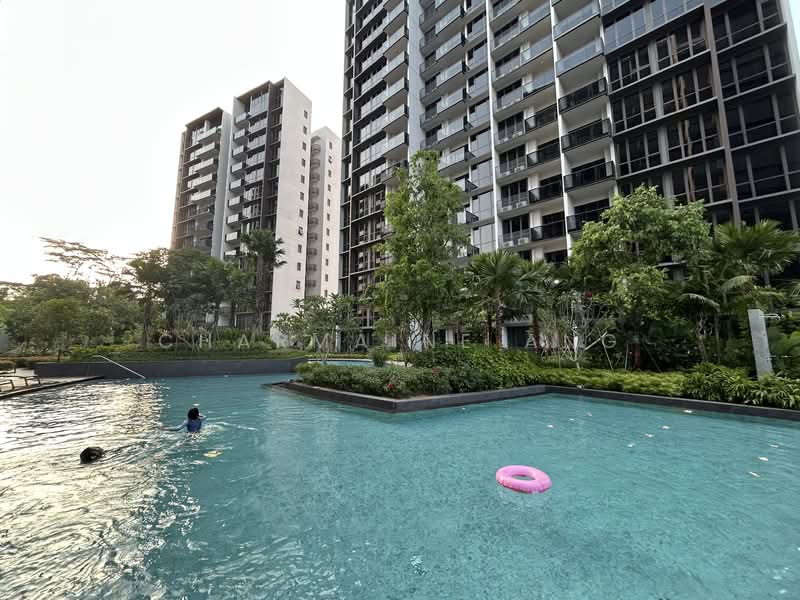 Super Cheap 2 Bedder at Hillview! Serious Seller, , 2 Bedrooms, 678 sqft, Condominium For Sale, by Charmaine Ang, 500138764 - Exterior - PropertyGuru.com.sg