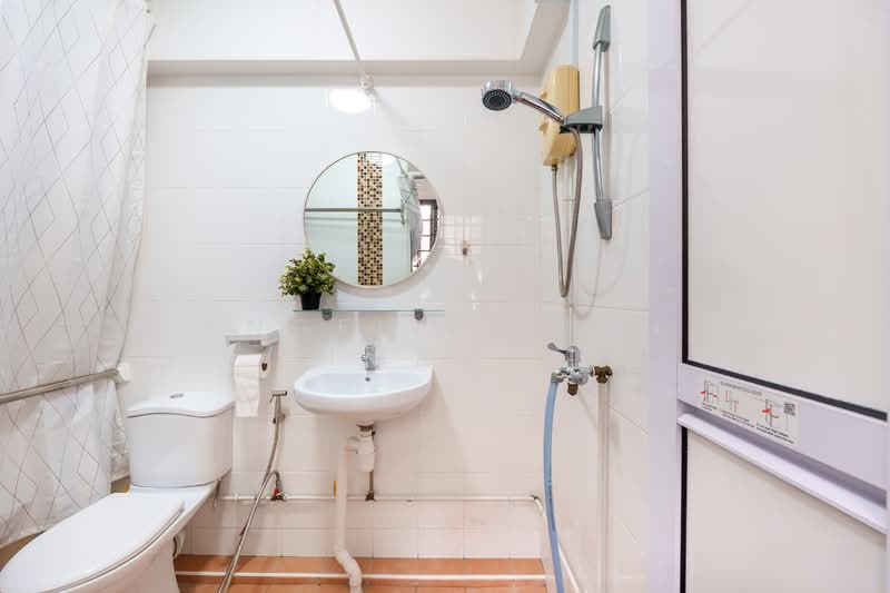 111 Hougang Avenue 1, 111 Hougang Avenue 1, 3 Bedrooms, 1,432 sqft, HDB Flat For Sale, by Angeline Tan (陈慧恩), 500138777 - Bathroom - PropertyGuru.com.sg