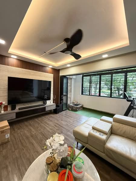 558 Jurong West Street 42, 558 Jurong West Street 42, 3 Bedrooms, 1,614 sqft, HDB Flat For Sale, by Rusydi Yusoff, 500138799 - Living Room - PropertyGuru.com.sg