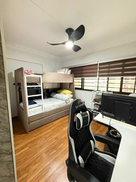 558 Jurong West Street 42, 558 Jurong West Street 42, 3 Bedrooms, 1,614 sqft, HDB Flat For Sale, by Rusydi Yusoff, 500138799 - Bedroom - PropertyGuru.com.sg