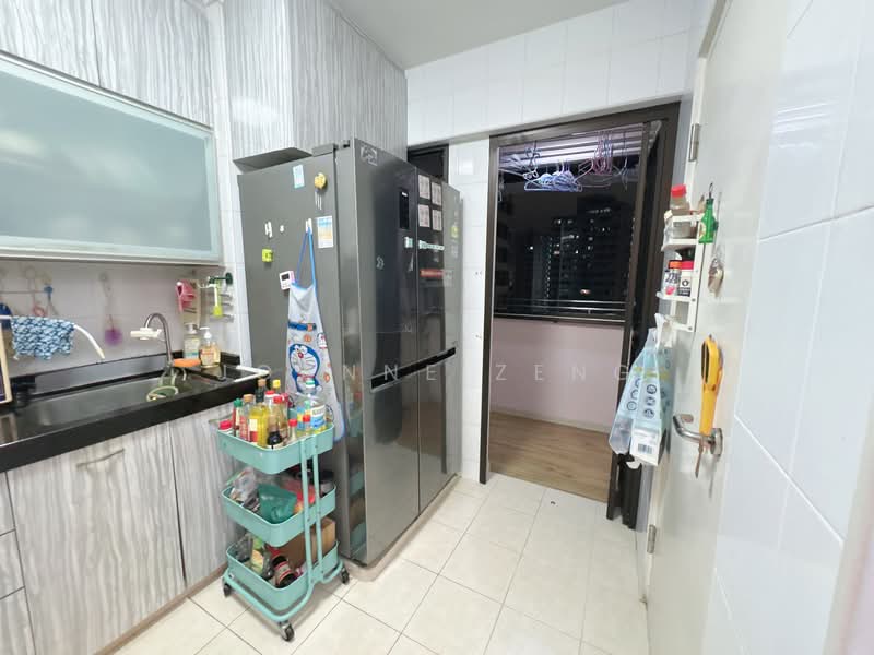 337B Tah Ching Road, 337B Tah Ching Road, 2 Bedrooms, 689 sqft, HDB Flat For Sale, by Joanne Zeng, 500138803 - Kitchen - PropertyGuru.com.sg