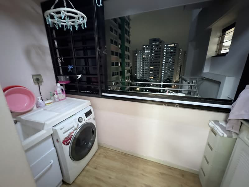 337B Tah Ching Road, 337B Tah Ching Road, 2 Bedrooms, 689 sqft, HDB Flat For Sale, by Joanne Zeng, 500138803 - Balcony - PropertyGuru.com.sg