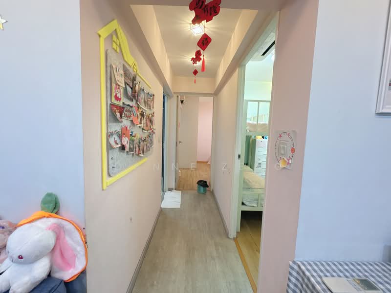 337B Tah Ching Road, 337B Tah Ching Road, 2 Bedrooms, 689 sqft, HDB Flat For Sale, by Joanne Zeng, 500138803 - Corridor - PropertyGuru.com.sg