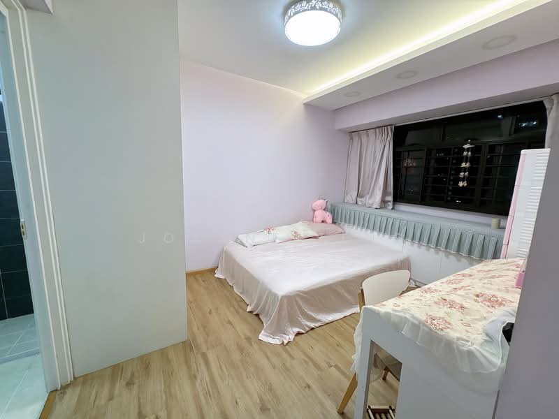 337B Tah Ching Road, 337B Tah Ching Road, 2 Bedrooms, 689 sqft, HDB Flat For Sale, by Joanne Zeng, 500138803 - Bedroom - PropertyGuru.com.sg