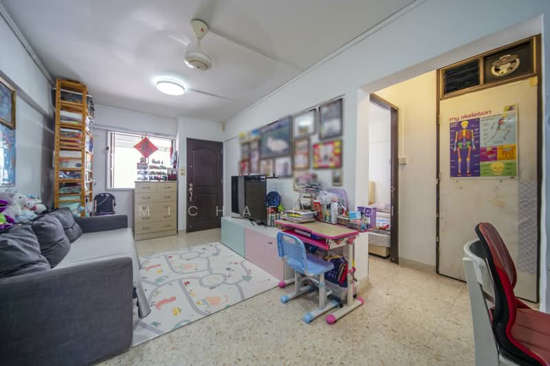 608 Clementi West Street 1, 608 Clementi West Street 1, 2 Bedrooms, 721 sqft, HDB Flat For Sale, by Michael Ooi, 500138830 - Living Room - PropertyGuru.com.sg