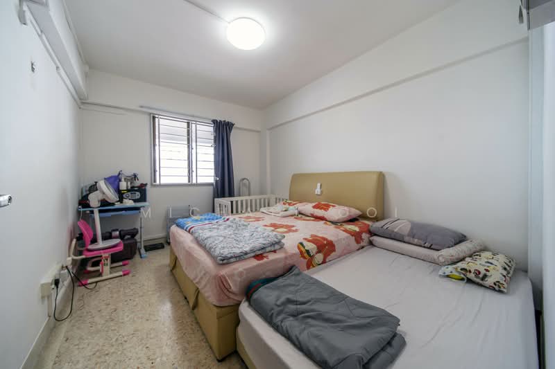 608 Clementi West Street 1, 608 Clementi West Street 1, 2 Bedrooms, 721 sqft, HDB Flat For Sale, by Michael Ooi, 500138830 - Bedroom - PropertyGuru.com.sg