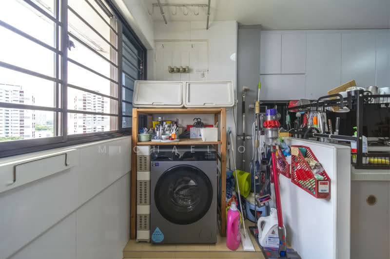 608 Clementi West Street 1, 608 Clementi West Street 1, 2 Bedrooms, 721 sqft, HDB Flat For Sale, by Michael Ooi, 500138830 - Balcony - PropertyGuru.com.sg