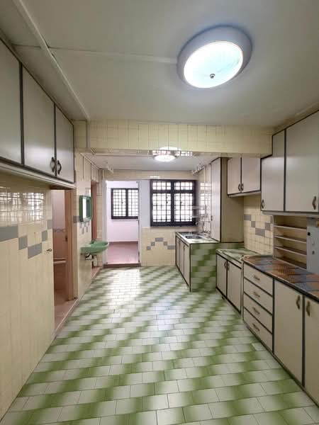 213 Boon Lay Place, 213 Boon Lay Place, 3 Bedrooms, 710 sqft, HDB Flat For Sale, by Zee Tan, 500138841 - Kitchen - PropertyGuru.com.sg