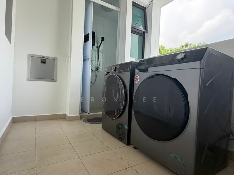 Varsity Park Condominium, 38 West Coast Road, Room Rental, 165 sqft, Condominium For Rent, by Jeron Lee, 500138845 - Balcony - PropertyGuru.com.sg