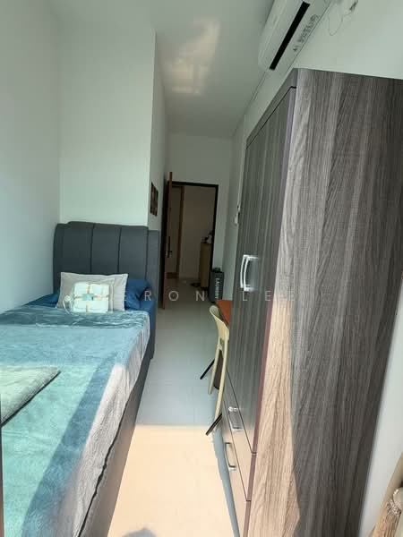 Varsity Park Condominium, 38 West Coast Road, Room Rental, 165 sqft, Condominium For Rent, by Jeron Lee, 500138845 - Bedroom - PropertyGuru.com.sg