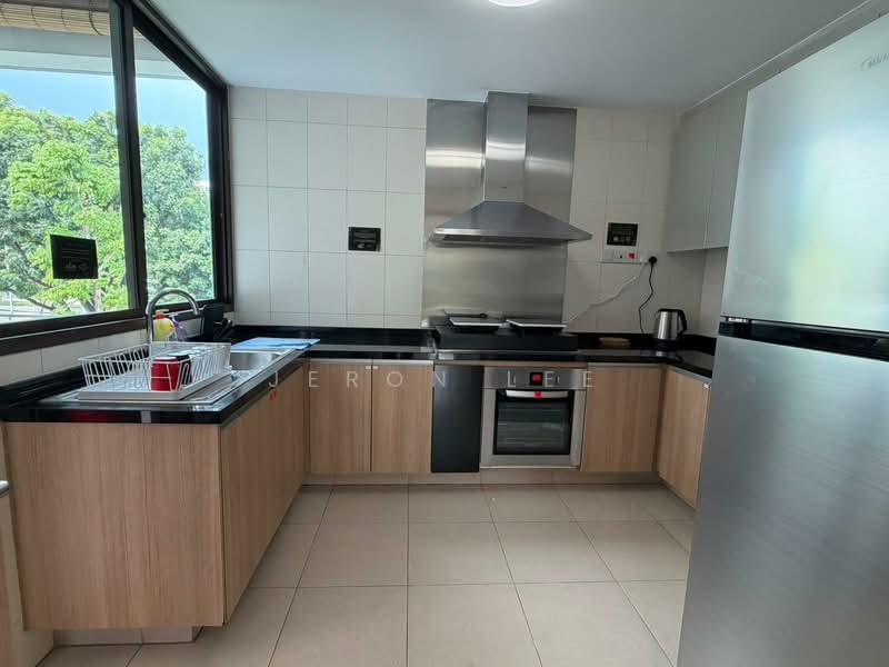 Varsity Park Condominium, 38 West Coast Road, Room Rental, 165 sqft, Condominium For Rent, by Jeron Lee, 500138845 - Kitchen - PropertyGuru.com.sg