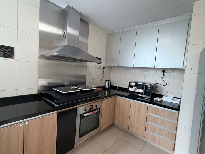 Varsity Park Condominium, 38 West Coast Road, Room Rental, 165 sqft, Condominium For Rent, by Jeron Lee, 500138845 - Kitchen - PropertyGuru.com.sg
